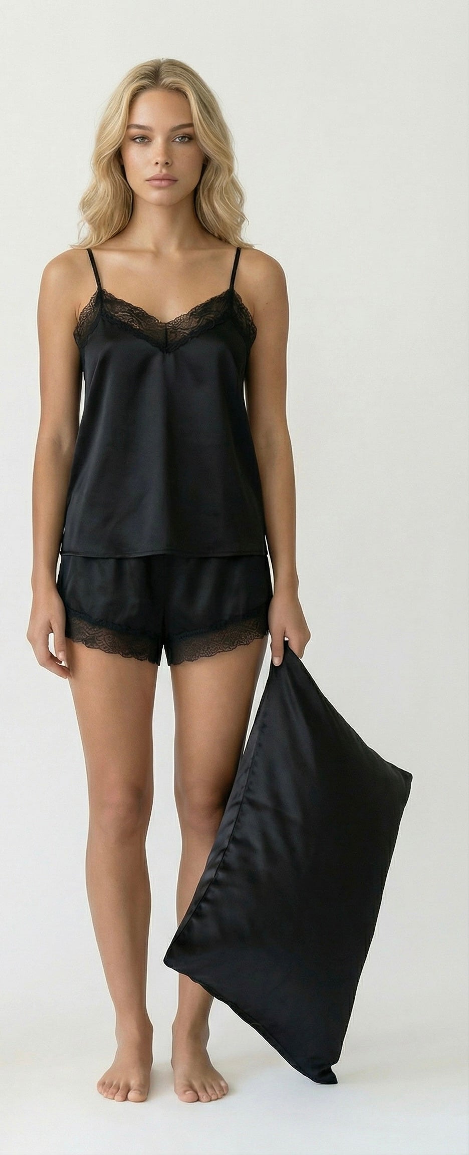 Short & Caraco Femme Satin avec Dentelle – Ensemble de Nuit Élégant
